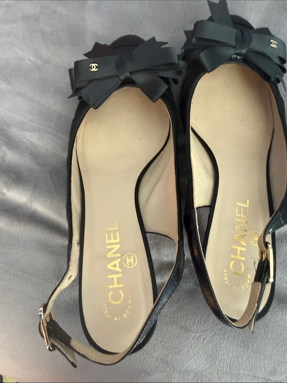 CHANEL Black Satin Slingback Pumps with Bow Accent